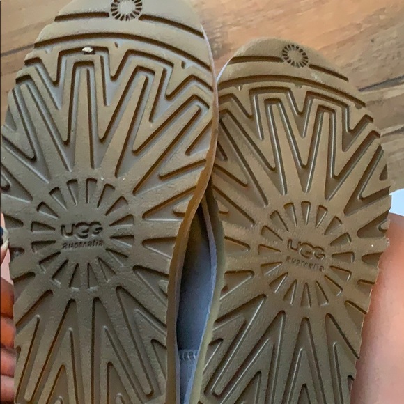 New uggs - Picture 3 of 5